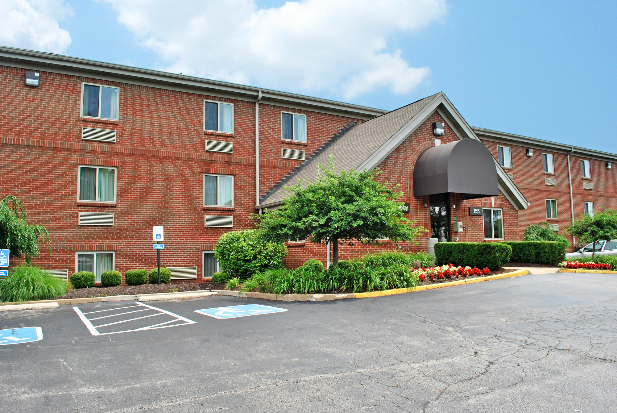 Welcome Suites Hazelwood Extended Stay Hotel Zewnętrze zdjęcie